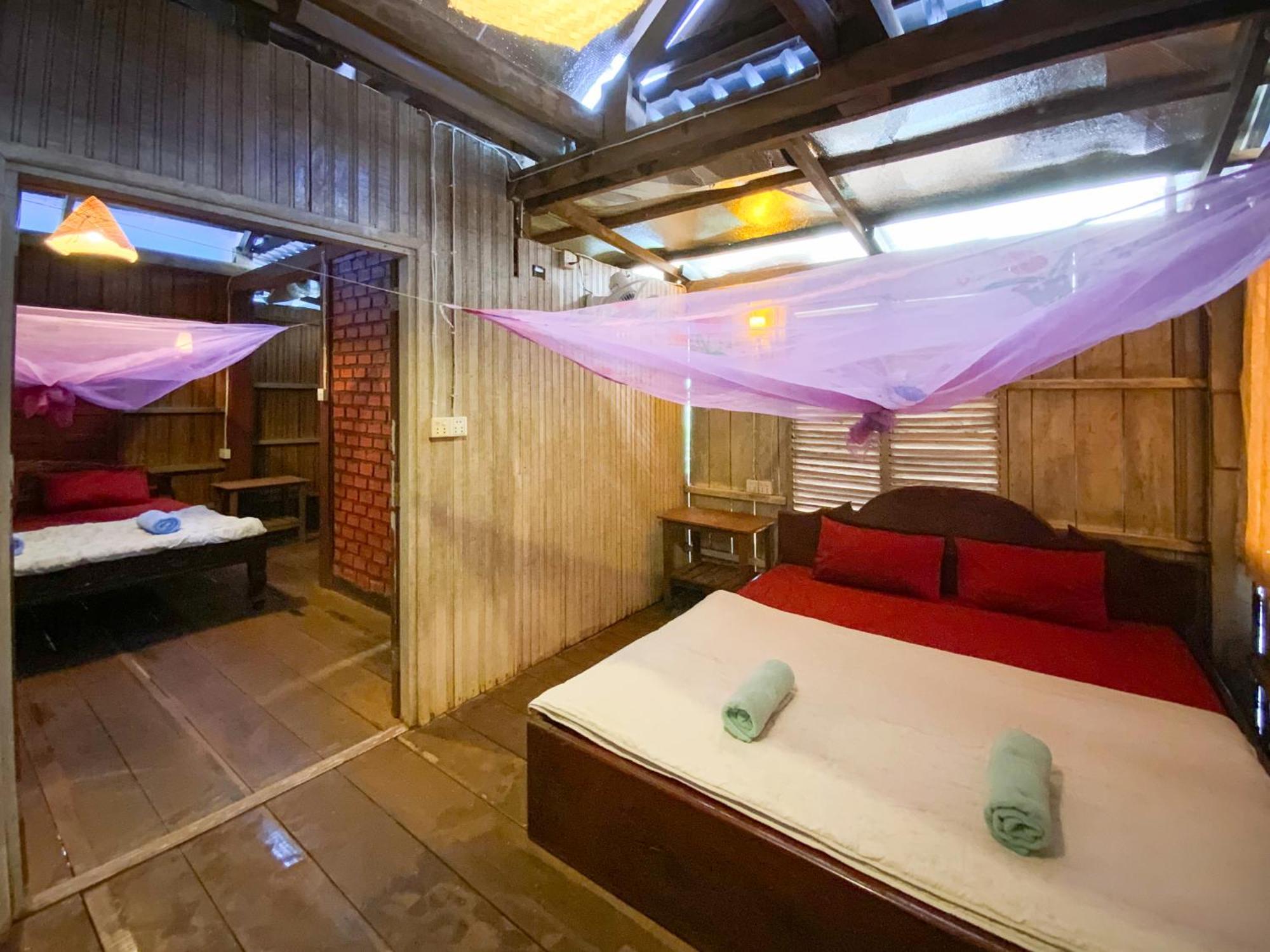 Backpacker Hostel And Jungle Trekking Banlung Eksteriør bilde