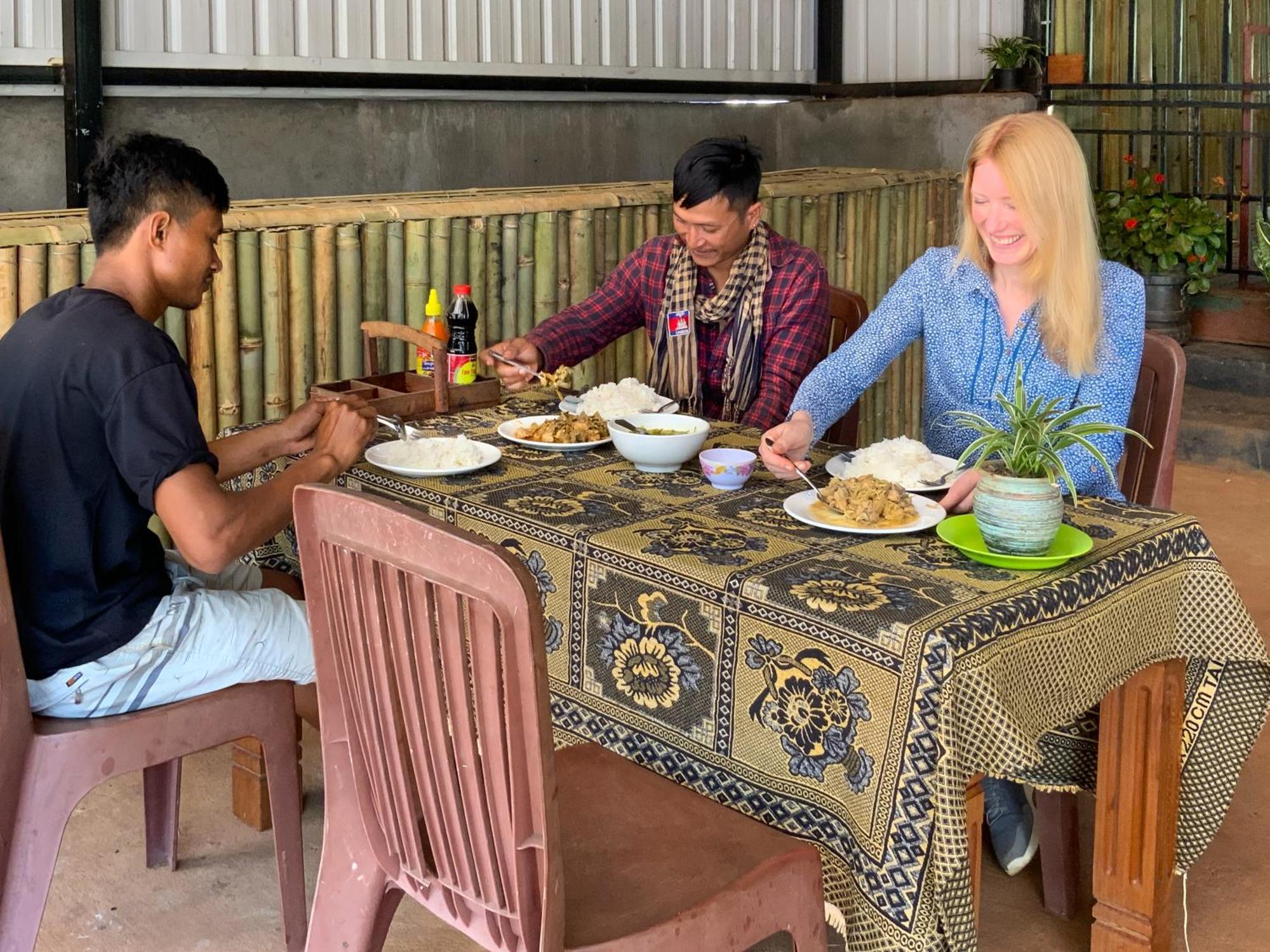 Backpacker Hostel And Jungle Trekking Banlung Eksteriør bilde