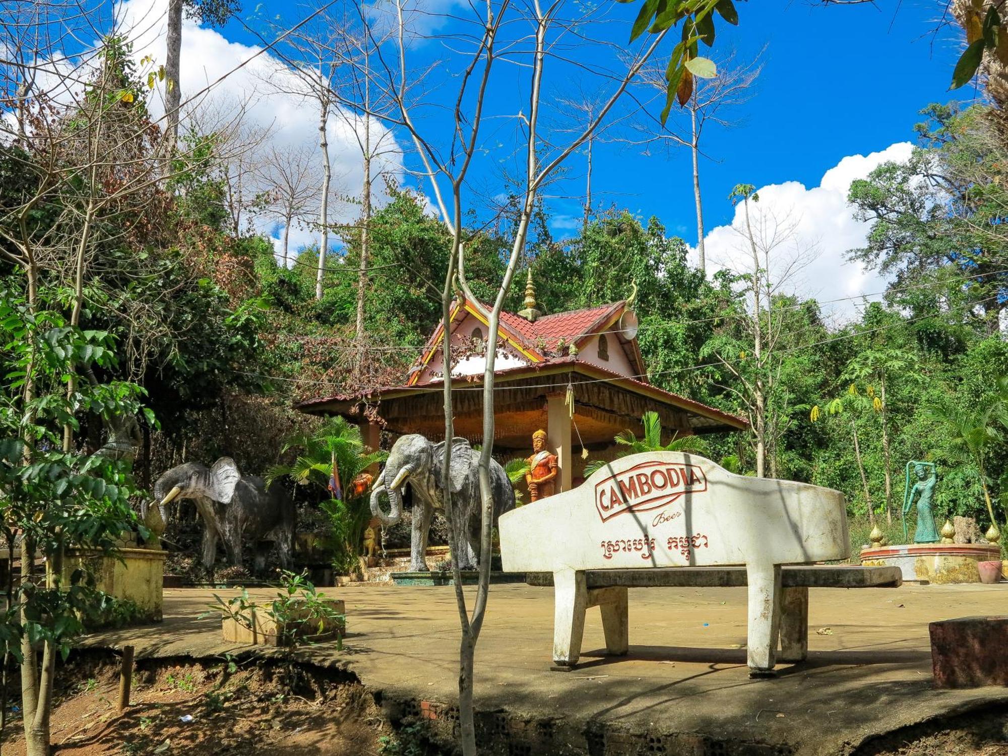 Backpacker Hostel And Jungle Trekking Banlung Eksteriør bilde